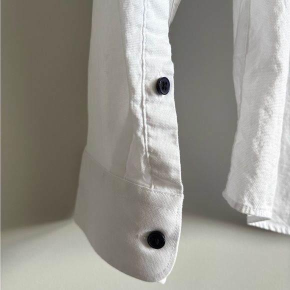 H&M Slim Fit Button-Down | Size Medium - Picture 7 of 7